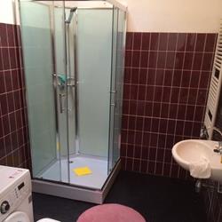 PLAATSEN BADKAMER OF TOILET