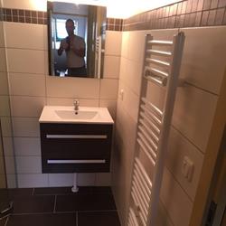 PLAATSEN BADKAMER OF TOILET